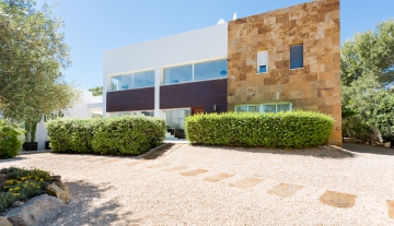 Resa estates Ibiza rental license vadella carbo sale villa side.jpg
